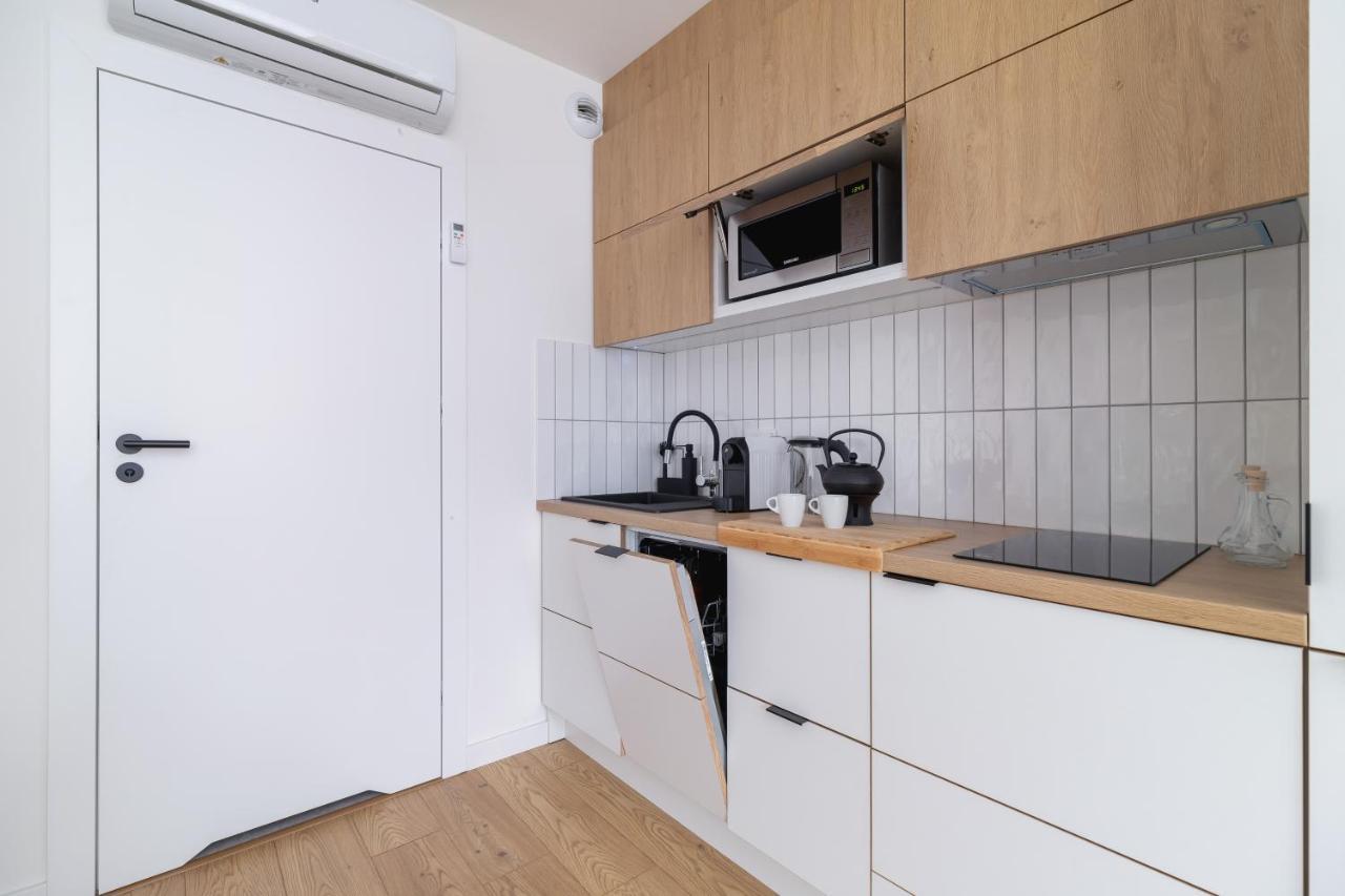 City Studio With Ac Czarnowiejska By Renters Krakau Exterior foto