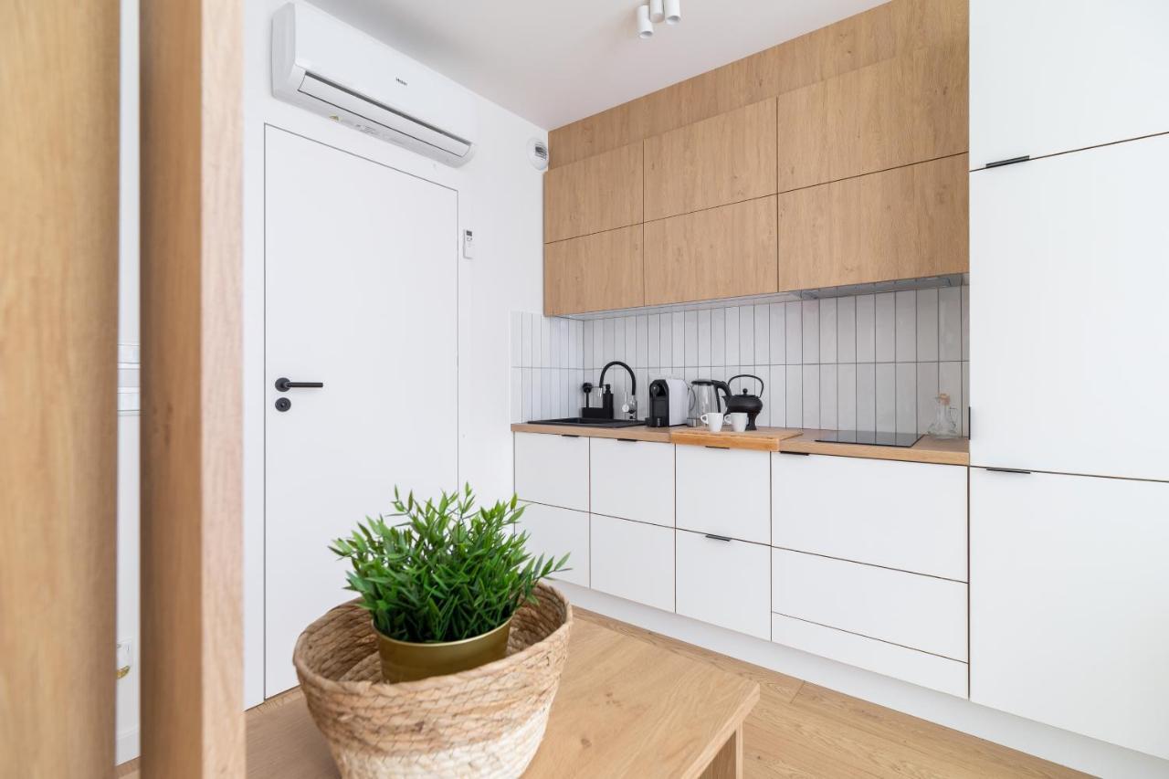 City Studio With Ac Czarnowiejska By Renters Krakau Exterior foto